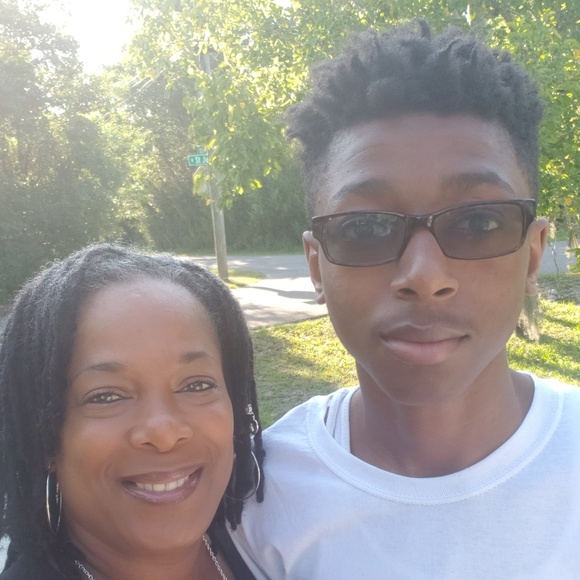 Meet your Posher, Sabrina - Picture 1 of 1